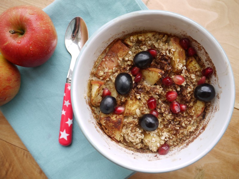 Baked Apple Crumble Oatmeal