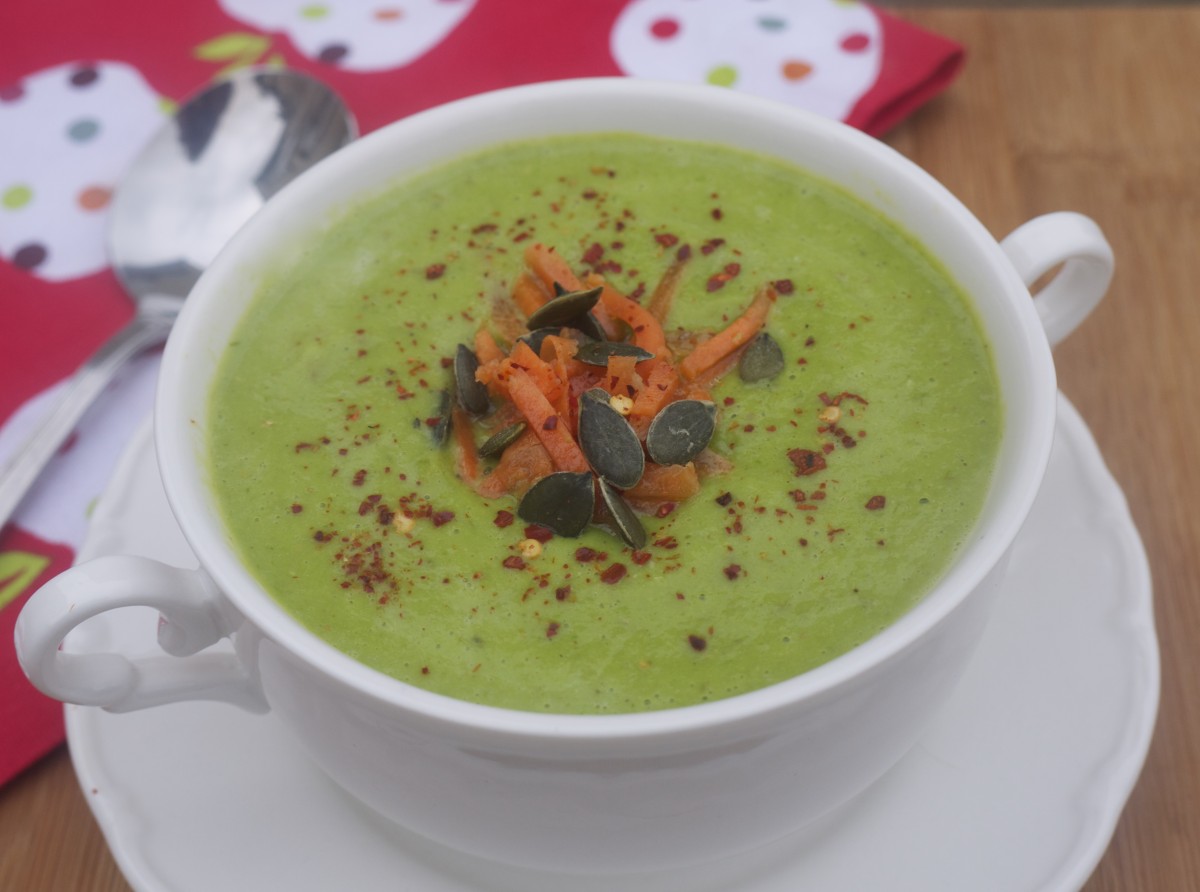 Creamy Pea and Roast Asparagus Soup