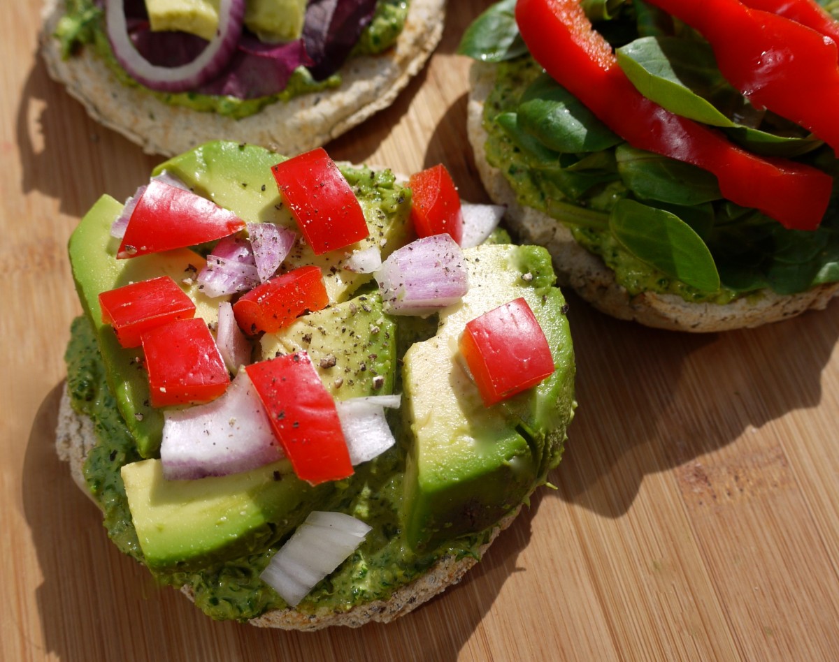 Mini Pesto Pizzas 