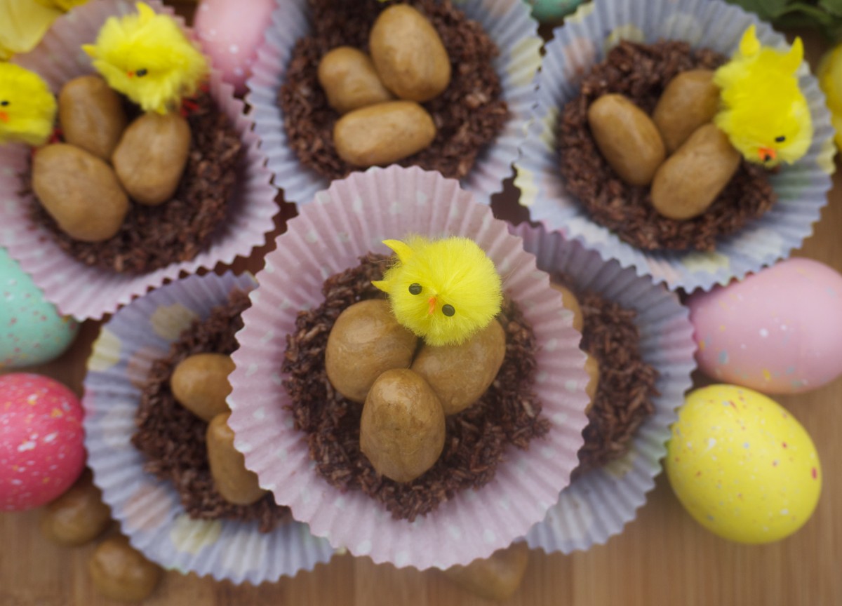 Chocolate Easter Nests with Golden Vanilla Eggs