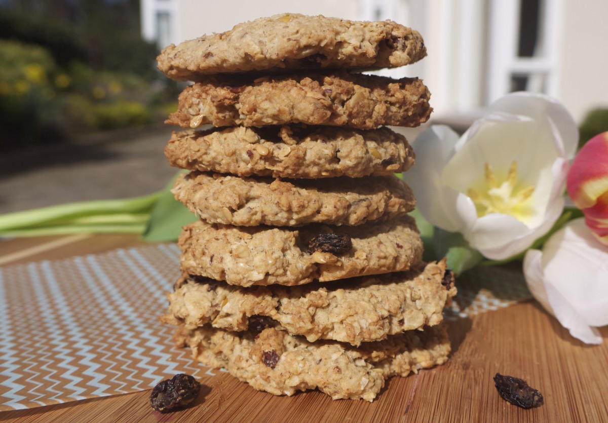 Hazelnut and Raisin Cookies