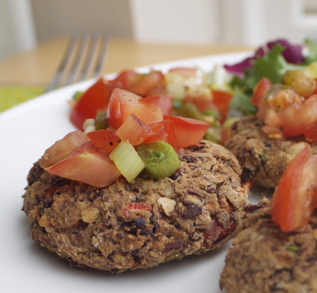 kidney bean and walnut burgers