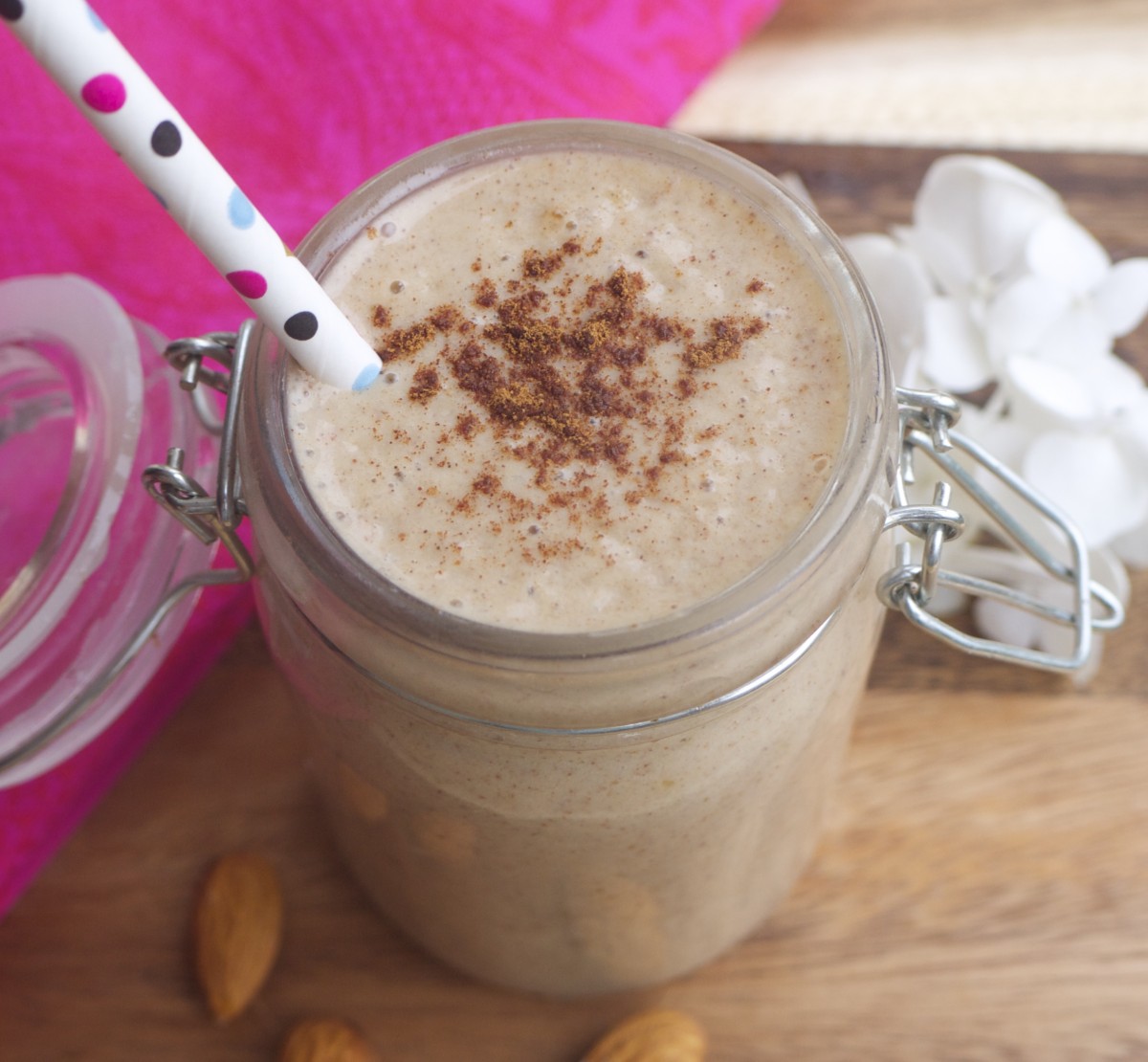 Creamy Almond-Cinnamon Shake 