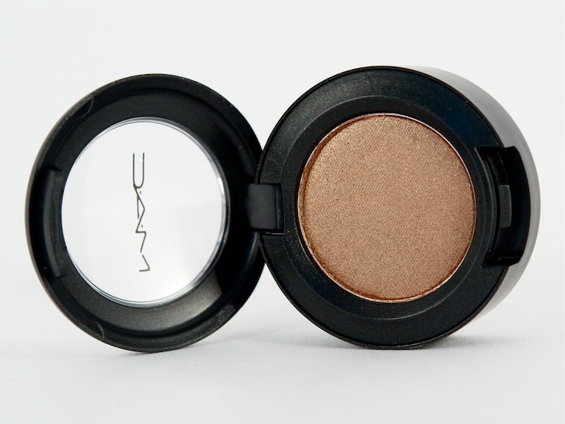 MAC-Eyeshadow-in-Woodwinked