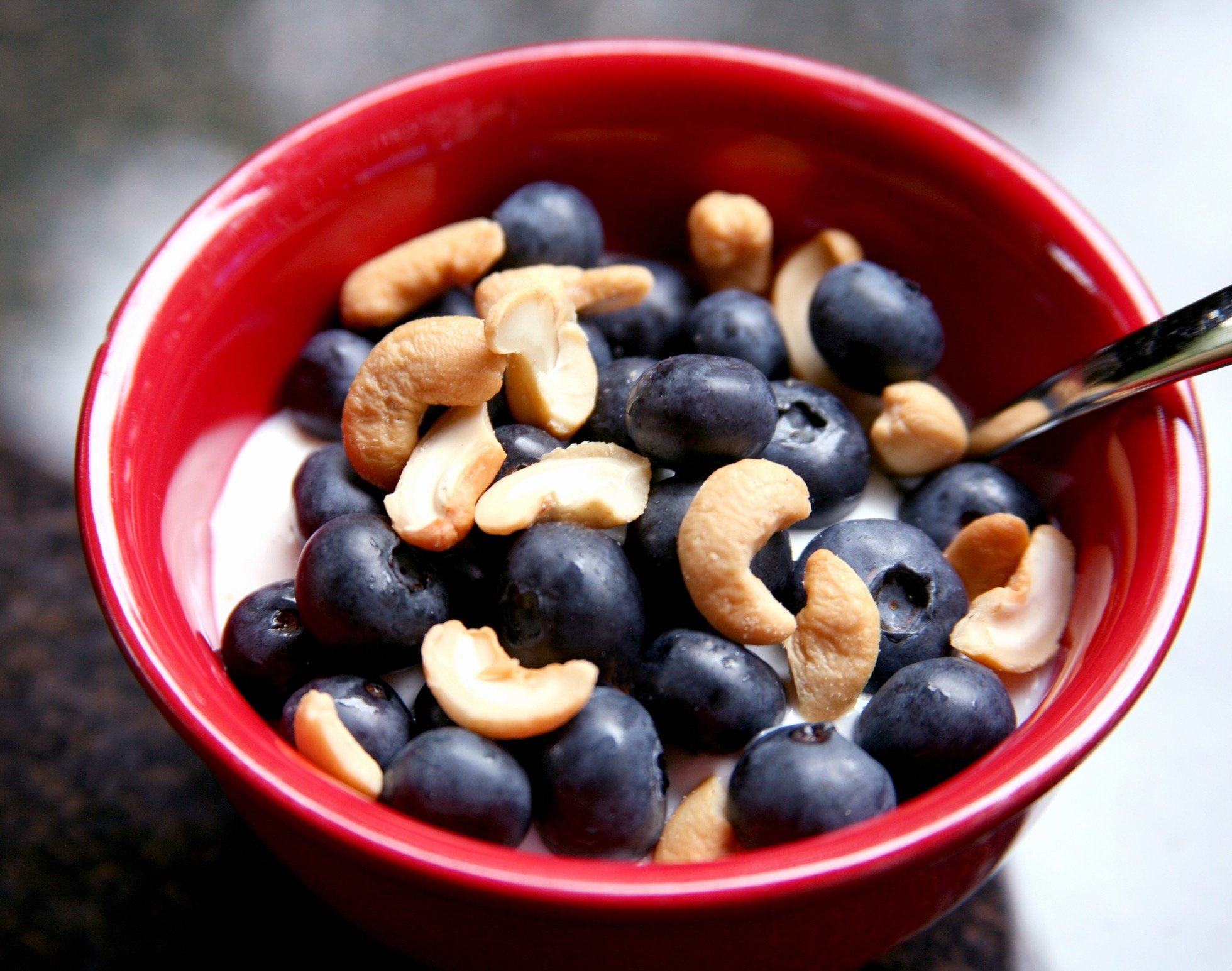 Yogurt-Fruit-Nuts