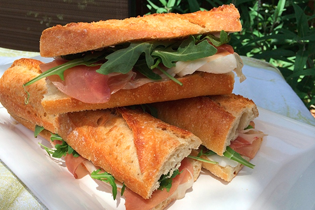 prosciutto-picnic-sandwich