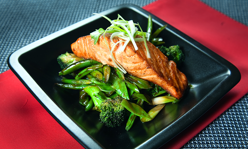 celebrity_slim_asian_salmon_with_vegetables_recipe