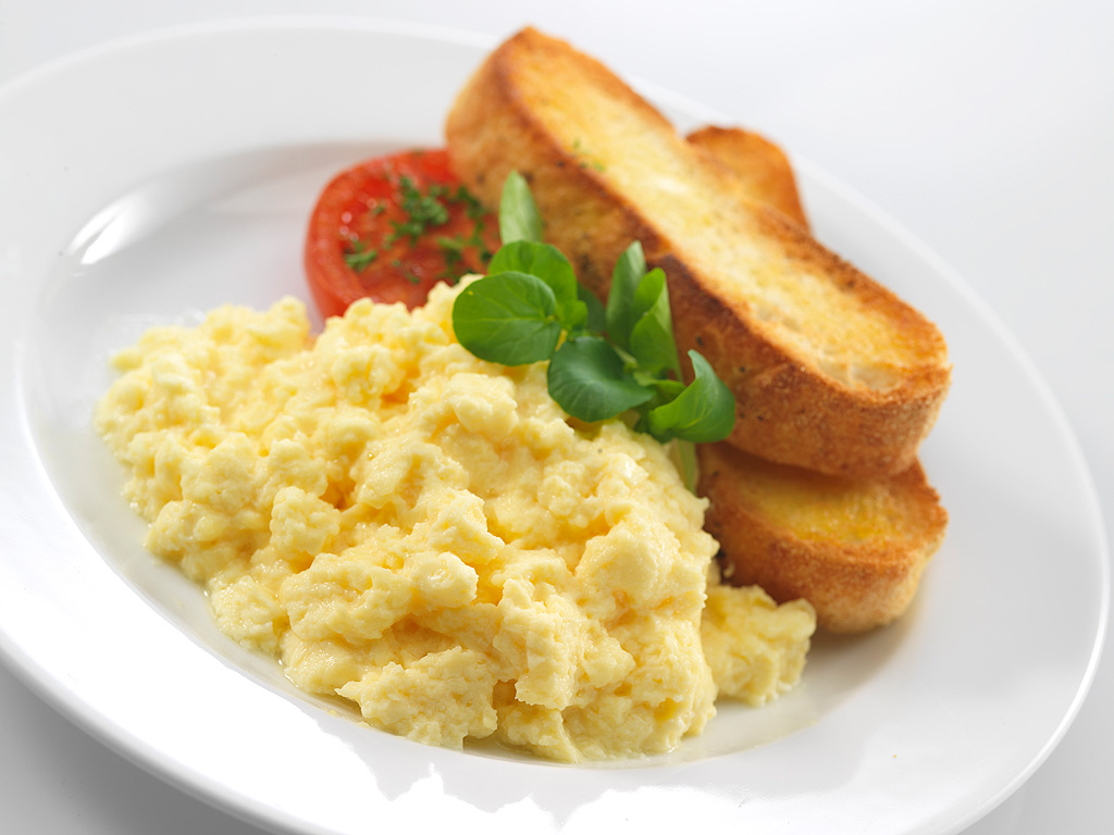 ScrambledEggs-with-Toast