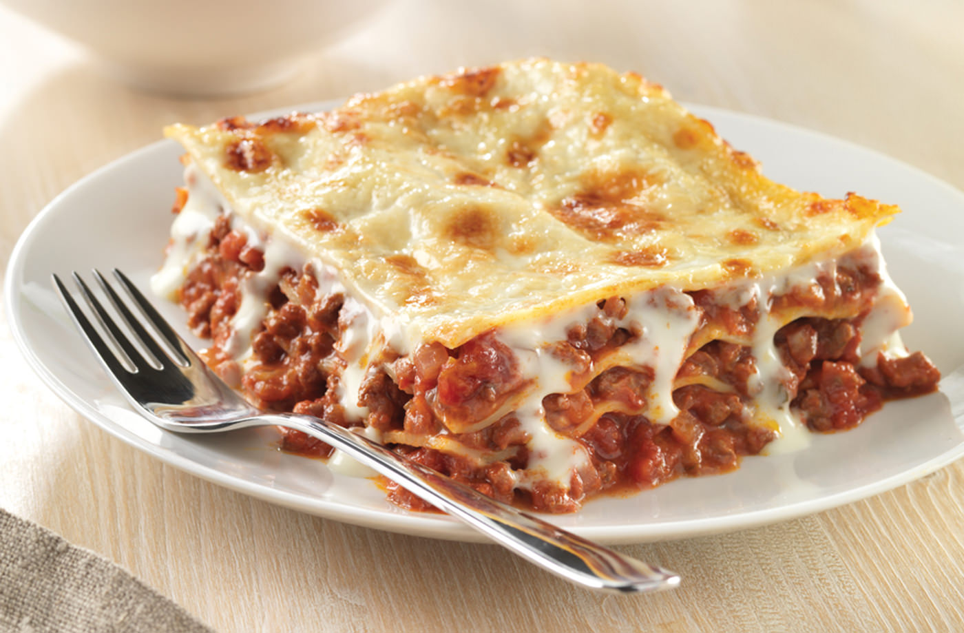 Simple-Lasagne-LGH-mini-05c6a22f-e7aa-4f6b-a174-b95b7d020a64-0-1400x919