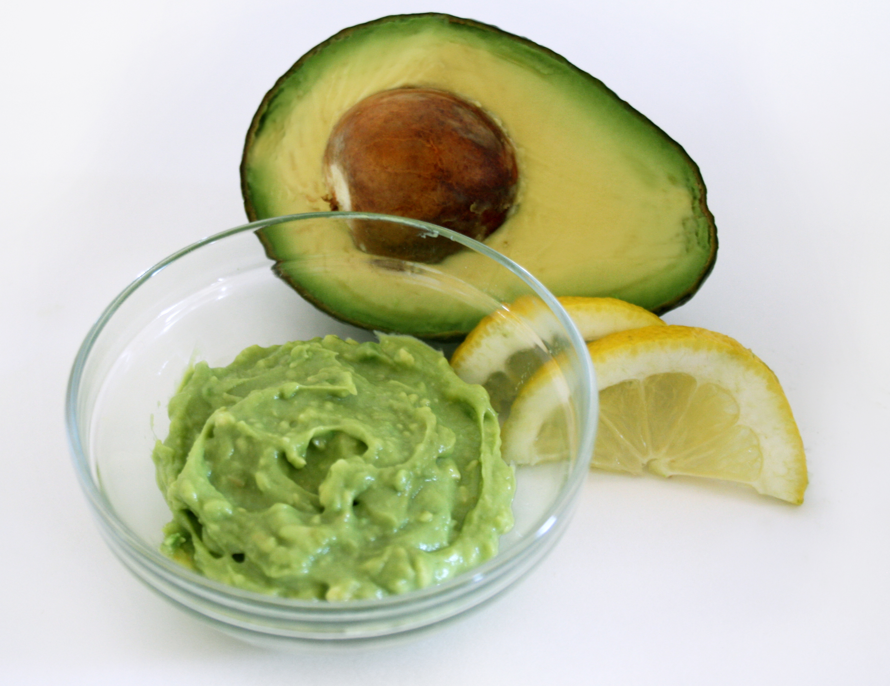 DIY Beauty: Anti-Inflammatory Avocado Face Mask - Rosanna Davison Nutrition