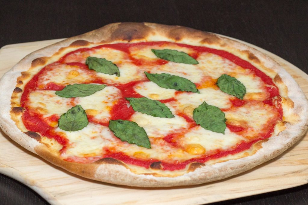 niseko-italian-pizza-1024x682