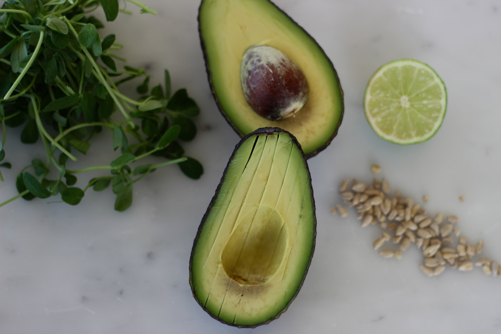 pea+shoots,+avocado,+sunflower+seeds,+lime+|+half+galley+kitchen