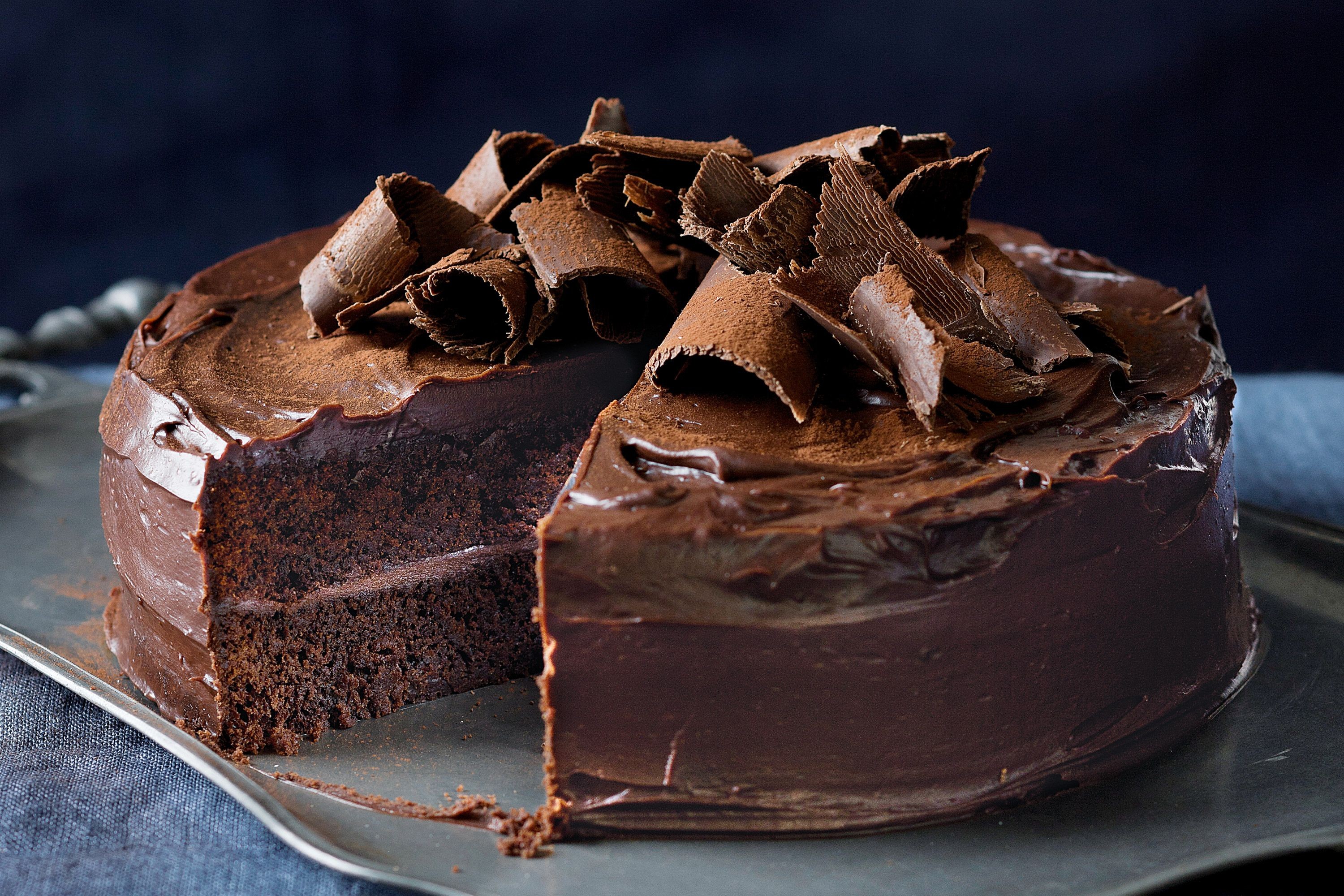 favourite-chocolate-cake-60559-1