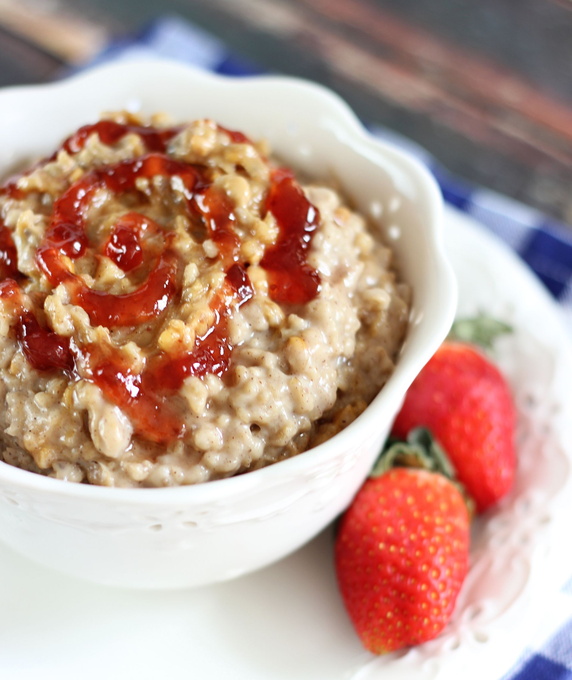 peanut-butter-and-jelly-strawberry-jam-crock-pot-steel-cut-oats-20